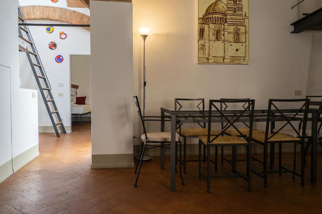 Apartamento Fuga d'archi Siena Exterior foto